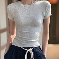 Fabricants OEM de T-shirts blancs basiques, T-shirts bébé en coton de haute qualité, Crop tops pour femmes et Crop tops personnalisés imprimés, en gros