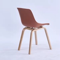 Maison nordique pieds en métal durables OEM couleurs siège en plastique chaise de salle à manger pour invité lait thé magasin magasin réception