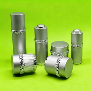 Ensemble de cosmétiques personnalisés en argent pour soins de la peau Conteneur d'emballage 30g 50g 30ml 50ml - Product Image 2