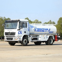 Camion-citerne Shacman L3000 Euro2 à plusieurs compartiments pour le transport séparé d'essence et de diesel