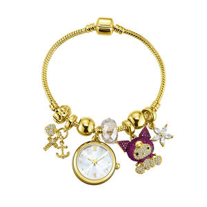 Reloj de Mujer de Alta Gama, Estilo Nicho INS, Brazalete con Colgante, Reloj de Cuarzo Exquisito para Mujer - Product Image 4