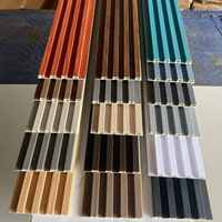 Panneau mural en composite bois-plastique (WPC) rainuré pour plafond, directement du fabricant