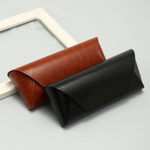 Étui à lunettes - Étui en cuir véritable de vachette fait main, simple et rétro, de type sac, pour ranger les lunettes de lecture et les lunettes de soleil. Can b - Product Image 1