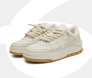 Chaussures de skate pour hommes de haute qualité, design personnalisé, baskets décontractées à lacets en caoutchouc avec design à tige basse - Product Image 2