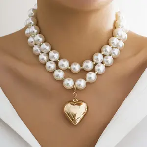 Overdreven Cyber Stijl Meerlagige Grote Parelketting Kleine En Elegante Persoonlijkheid Gouden Metalen Liefdeshanger Ketting