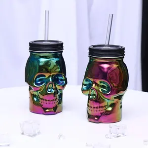 Tasses en verre en forme de crâne avec couvercle et paille Tasse à bière pratique pour Halloween