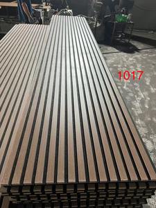 Paneles <span class=keywords><strong>de</strong></span> pared <span class=keywords><strong>de</strong></span> listón Akupanel Paneles <span class=keywords><strong>de</strong></span> pared <span class=keywords><strong>de</strong></span> <span class=keywords><strong>madera</strong></span> <span class=keywords><strong>de</strong></span> listón <span class=keywords><strong>de</strong></span> nogal natural Akupanel <span class=keywords><strong>de</strong></span> absorción <span class=keywords><strong>de</strong></span> sonido para paredes y techos - Product Image 3