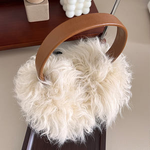 Paraorecchie in pelliccia di <span class=keywords><strong>agnello</strong></span> naturale moda invernale paraorecchie riccioluti in pelliccia con copricetto pieghevole in pelliccia - Product Image 2