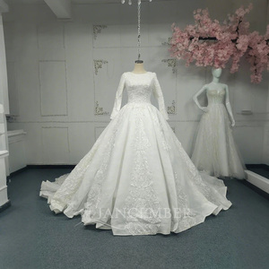 Vestido de Novia Musulmán Tradicional ANY35 con Manga Larga, Encaje, Bordado, Apliques de Cuentas, Cristal Natural, Estilo Princesa con Cola de Capilla - Product Image 4