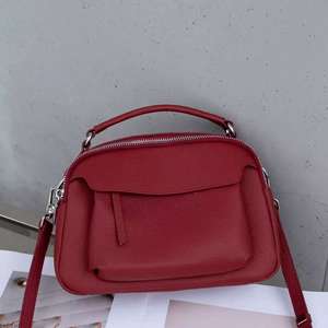 Grand sac à main de luxe pour femmes fourre-tout décontracté mignon et confortable avec fermeture à glissière et décoration de chaînes léger pour dames - Product Image 3