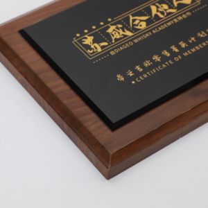 <span class=keywords><strong>Plaque</strong></span> en noyer gravée de calligraphie chinoise traditionnelle pour les événements d'échange culturel et les cadeaux diplomatiques - Product Image 4