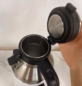 Bouteille isotherme portable en acier inoxydable de 64 oz avec poignée et bec verseur, isolation thermique 12-24h, pour sport et voyage, idéale pour les aliments - Product Image 3