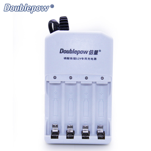 4 Slots DP-K36 LED Portable Intelligent Chargeur pour <span class=keywords><strong>3.2</strong></span> V 14500 10440 LiFePO4 batterie Rechargeable - Product Image 1