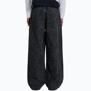 Vaqueros de mezclilla rectos con estampado de leopardo personalizado, estilo urbano, diseño punk, holgados y de corte suelto para hombre - Product Image 4