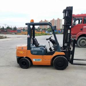 Montacargas Diésel de 3.5T de Alta Eficiencia con Mástil de Dos Etapas y Neumáticos Sólidos/Neumáticos para Ingeniería y Construcción - Product Image 2