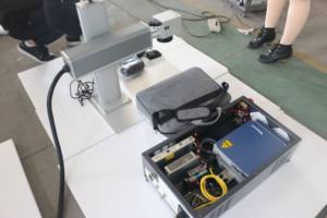 Prix pas cher débutant utilisation marqueur Laser à fibre gravure métal plastique dur PVC pierre bois céramique 20w Raycus offre limitée - Product Image 4