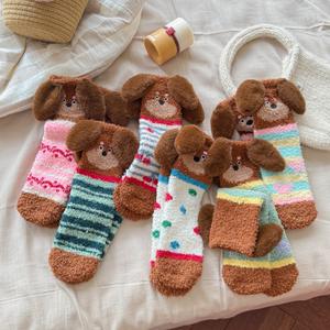 Chaussettes d'hiver en polaire corail, motif <span class=keywords><strong>teckel</strong></span> de dessin animé, épaisses, moelleuses et duveteuses, doublées de velours, chaudes et confortables pour la maison - Product Image 3