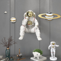 Décor mural créatif d'arrière-plan TV, sculpture d'astronaute en résine, décoration murale d'officier de l'aérospatiale pour le salon et le cosmonaute, livraison directe