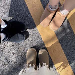 Botas de Invierno para Mujer con Acabado de Cuero Repelente al Agua - Product Image 2