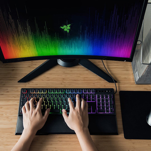 <span class=keywords><strong>Clavier</strong></span> de jeu <span class=keywords><strong>Razer</strong></span> <span class=keywords><strong>Ornata</strong></span> V3 Touches à profil bas Interrupteurs à membrane Mecha Touches de média rétro-éclairées Poignet magnétique résistant aux éclaboussures - Product Image 2