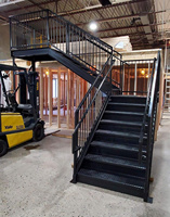 Escalier en acier galvanisé à chaud moderne sur mesure |   Plateforme d'évacuation d'incendie extérieure et accès industriel avec composants en fer