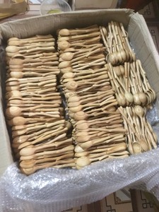 Cuillère en bois créative de qualité rétro avec un long manche ustensiles de cuisine en bois jouet cuillère à mesurer cuillère à crème glacée 2024 - Product Image 2