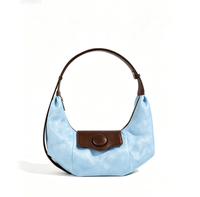 Tas Retro Hobo Crescent untuk Wanita, Tas Selempang Bahu dengan Blok Warna Kontras, Tas Tangan Bertekstur Lembut dengan Tali yang Dapat Dilepas.