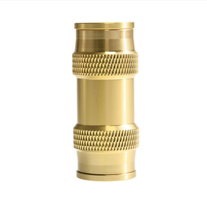 Adaptador en T de latón con conexión a presión para conexiones de agua, forma redonda - Product Image 1