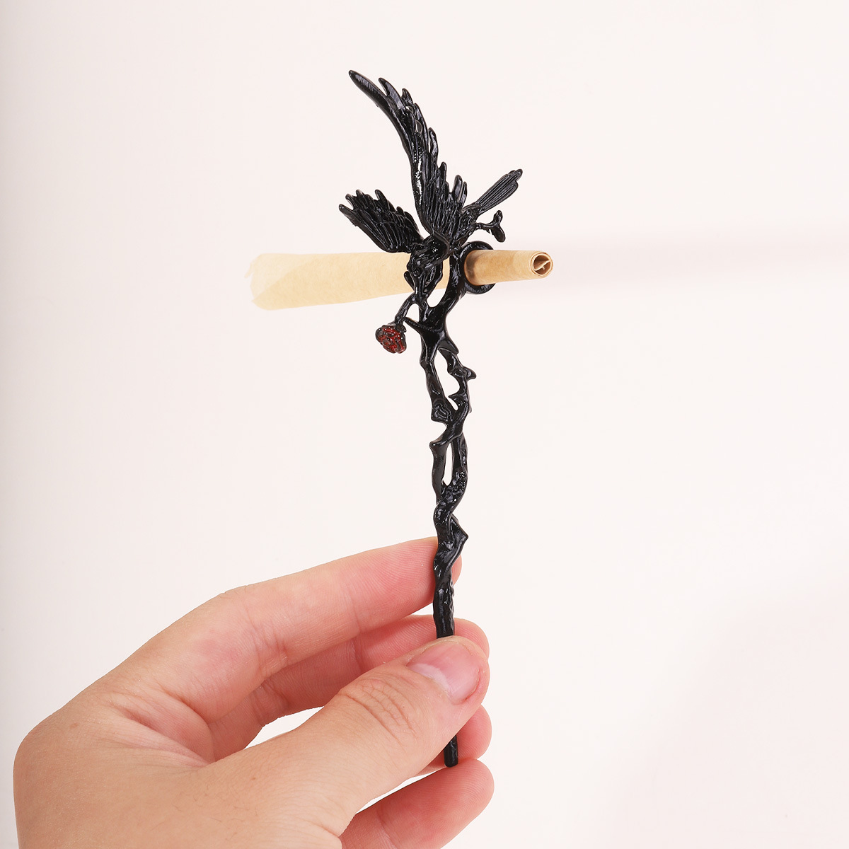 Portasigarette con ali di rosa