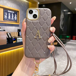 Nueva <span class=keywords><strong>funda</strong></span> de teléfono móvil personalizada <span class=keywords><strong>inicial</strong></span> vegetariana cruzada de cuero <span class=keywords><strong>funda</strong></span> de teléfono de diamante para iPhone 16 pro Max - Product Image 4