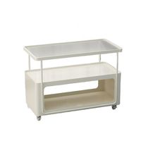 Table basse mobile moderne avec roulettes, plateau en verre léger pour petit salon ou côté canapé
