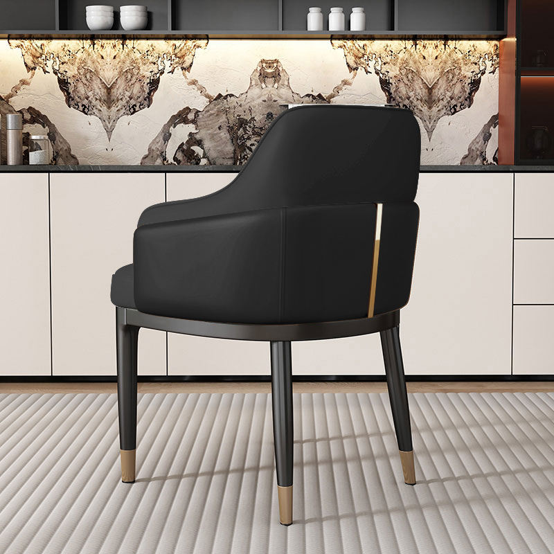 [peau de griffe de chat] noir - pattes en or noir