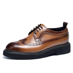 Chaussures habillées carrées pour hommes en cuir brocart gravé, faites à la main, haut de gamme, respirantes, antidérapantes, pour mariages et événements formels - Product Image 6