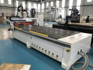 Công Cụ Tự Động Thay Đổi Đồ Nội Thất Gỗ Giá Rẻ Giá 4X8 <span class=keywords><strong>CNC</strong></span> Router ATC 1325 Tủ Bếp Cửa Máy Làm Cho Bán - Product Image 2