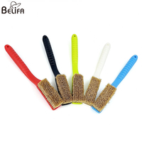 Nouvelle brosse d'escalade en plastique avec logo personnalisé, poils écologiques, facile à transporter