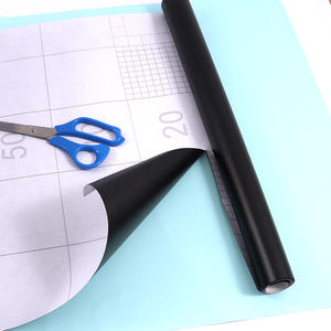 FOSKA-<span class=keywords><strong>Tableau</strong></span> <span class=keywords><strong>noir</strong></span> auto-adhésif pour l'école avec 5 craies colorées, facile à éplucher et amovible, sans résidus et repositionnable - Product Image 2