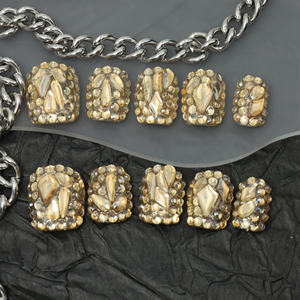 10 pièces de faux ongles en acrylique à couverture complète, peints à la main, en gel, forme longue cercueil/amande, personnalisables, faits main, de luxe, pré-conçus - Product Image 1