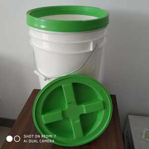 ถังเก็บอาหารสัตว์เลี้ยงแบบแห้ง ขนาด 6 แกลลอน ผลิตจากพลาสติก ปิดผนึกแน่นหนา สีขาว พร้อมฝาเกลียวแบบ Gamma - Product Image 4