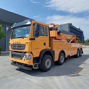 Camion de dépannage lourd HOWO TX 8x4 avec grue rotative pour opérations de sauvetage de véhicules sur autoroute - Product Image 4