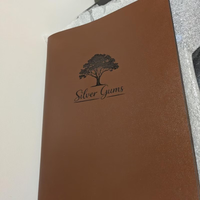 Porte-menus personnalisés en cuir PU avec logo embossé pour restaurants, cartes de vins et spécialités culinaires