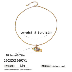 Collana con Ciondoli a Tema Oceano, Simpatici Pesci Tropicali, Conchiglie in Madreperla e Animali Marini Smaltati - Vendita all'Ingrosso - Product Image 5