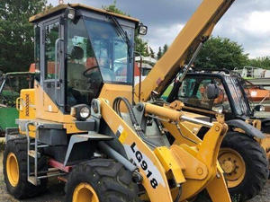 Chargeur articulé LG918 de haute qualité, 1,8 tonne, 58 kW, avec godets de 1 m³, en vente pour l'aménagement paysager - Product Image 6