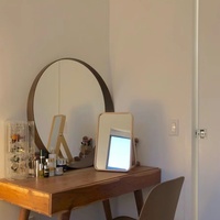 Grande coiffeuse moderne en bois massif avec miroir de salle de bain personnalisable pour bureau ou tenture murale pour toilette et lavabo