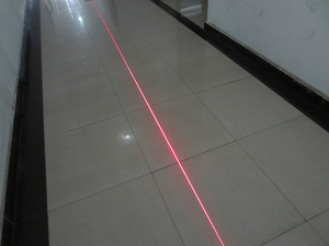 FU635LC10-BD40 40x110 Mét 3-5vdc 635nm <10mW Laser màu đỏ Diode mô-đun dòng + tóc chéo laser chiếu đèn ánh sáng - Product Image 4