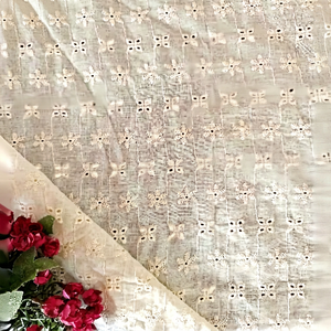 Tissu en coton brodé de haute qualité, best-seller, pour vêtements de mode, matière premium, fournisseur de textiles sur mesure OEM ODM - Product Image 1