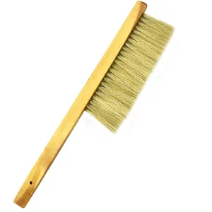 Best Price Hot Sale Beekeeping Equipment Wooden Handle Bee Brush Beehive Brush Manufacturers