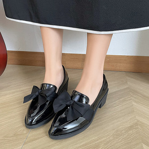 Thick Heel Plus Size Pointed Toe Bows British Style Small Leather Shoes for Women Spring Slip-on Single Mid Heel - Product Image 2