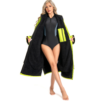 Logo personnalisé de l'usine OEM Robe à langer imperméable à séchage rapide Parka de natation pour surf Robe de camping Veste d'extérieur en polaire avec capuche