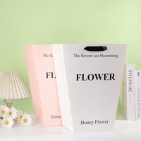 Maßgefertigte Blumen-Handtaschen, Valentinstag Trendige Florale Verpackungsmaterialien Großhandel, Neu Eingetroffene Exquisite Trapezförmige Geschenktüten