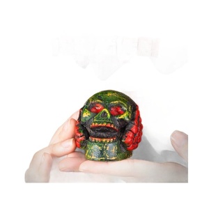 Sifflet de mort tête de mort d'horreur avec mains de squelette, bruit de cri de fantôme aztèque maya, cadeau d'Halloween pour enfants - Product Image 1